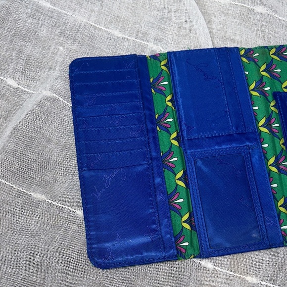 Vera Bradley Emerald Paisley Pattern Trifold Long Wallet w/Magnetic Closure NWOT - Picture 5 of 16